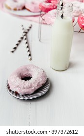 pink donuts