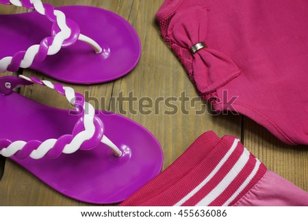 Pink flip flops 