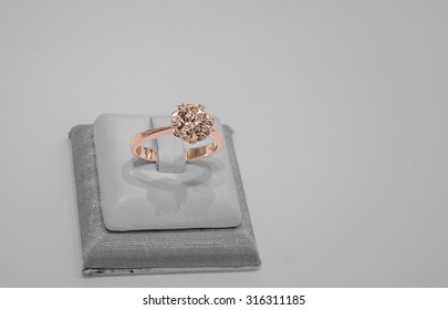 Pink Gold Dimond On Ring