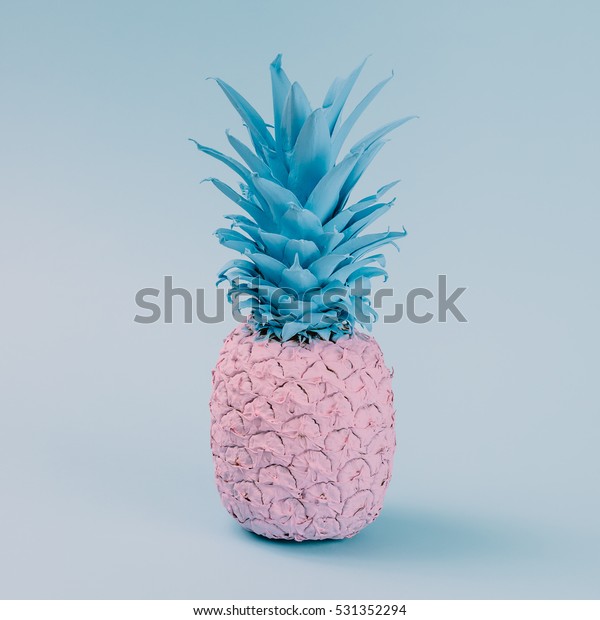 Pink Ananas Pa Bla Pastel Baggrund Stock Foto Rediger Nu 531352294