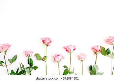 Pink roses on white background. Flat lay, top view. Valentine's background – Ảnh có sẵn