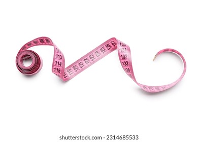 Medida de cinta rosada sobre fondo blanco