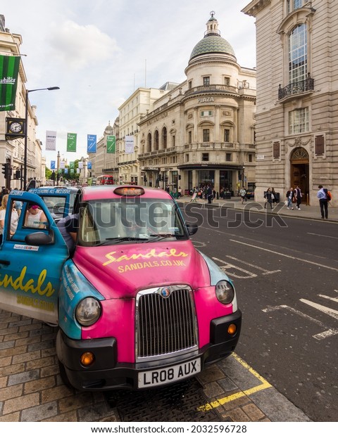 Pink Taxi in London, August\
2017