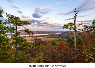 Pinnacle Mountain State Park In Arkansas State.