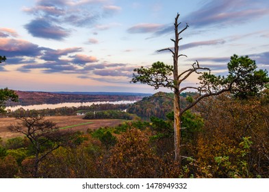 Pinnacle Mountain State Park In Arkansas State.