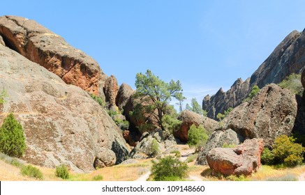 Pinnacles National Monument, Balconies Cave Trail through chaparral and enormous volcanic boulders