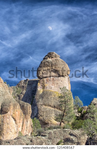 Pinnacles National\
Monument in California,\
USA.