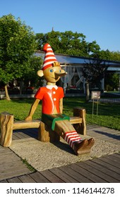  Pinocchio Sculpture In The Park
                              