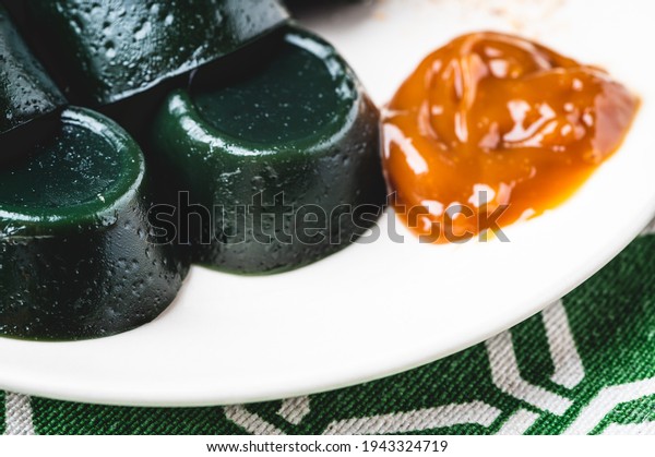 Pinoy Snackblack Puto Cuchinta Kutsinta Caramel Stock Photo 1943324719 ...