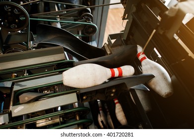 Pins On Bowling Pinsetter Machine