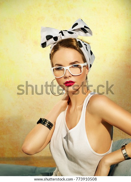 Pinup Girl Hair Bow White Tshirt Royalty Free Stock Image