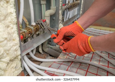 Pipefitter Installing System Of Heating