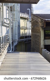 Pipeline and building structure