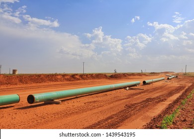 Pipeline construction in Permian Basin