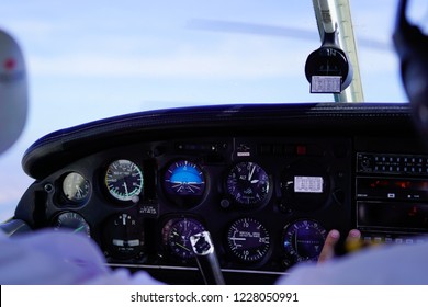 Piper Warrior Cockpit