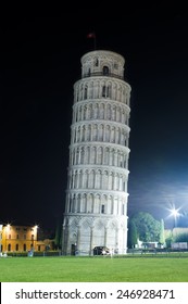 PISA, ITALY - OCTOBER 7, 2011: The Leaning Tower Of Pisa Construction Began In 1173 And It Started To Sink Due To A Foundation Set In Weak, Unstable Subsoil. Photo Taken In Pisa On October 7, 2011. 