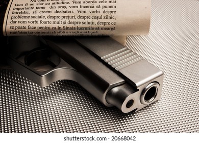 Pistol Concealed Newspaper Stock Photo 20668042 | Shutterstock