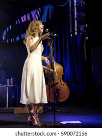 PITTSBURGH - Lake Street Dive Lead Singer Rachael Price Performs In Pittsburgh, Friday Feb. 24 At Mr. Smalls Theatre