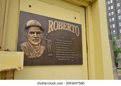 PITTSBURGH, PENNSYLVANIA - DECEMBER 9, 2021: Roberto Clemente Bridge Plaque, Sixth Street Bridge, Pittsburgh, Pennsylvania