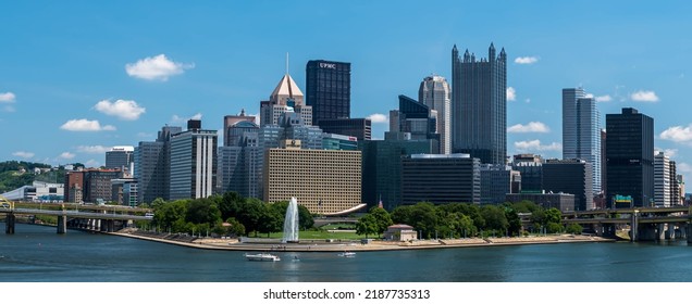 Pittsburgh, Pennsylvania, USA August 9, 2022 A View Of Downtown And Point State Park On A Sunny Summer Day