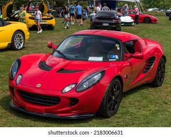 Pittsburgh, Pennsylvania, USA July 24, 2022 The Pittsburgh Vintage Gran Prix in Schenley Park, a yearly event since 1983 featuring car shows and circuit races. A red 2005 Lotus Elise on display
