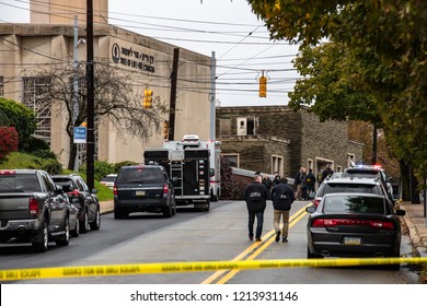 Pittsburgh, Pennsylvania / USA – Oct 27 2018: Police and FBI gather outside of Tree of Life synagogue in Pittsburgh, the scene of Saturday morning's mass shooting.