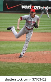 PITTSBURGH - SEPTEMBER 24: Bronson Arroyo, Cincinnati Reds Pitcher  Delivers A Pitch Against Pittsburgh Pirates  On September 24, 2009 In Pittsburgh, PA.