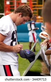 PITTSFORD, NY - JULY 27: Buffalo Bills TE Derek Fine Signs Autographs For Fans At Training Camp At St. John Fisher College On July 27, 2009 In Pittsford, NY (near Rochester).