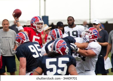 PITTSFORD, NY - JULY 27: QB Trent Edwards Of The Buffalo Bills Works Out At Training Camp At St. John Fisher College On July 27, 2009 In Pittsford, NY (near Rochester).