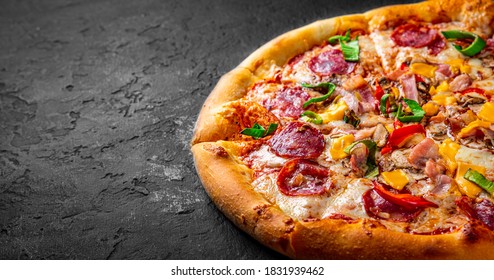 Beef Pepperoni Pizza Images Stock Photos Vectors Shutterstock