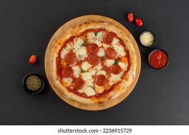 Pizza pepperoni, fresh Italian classic original pepperoni pizza 