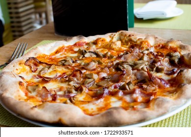 Pizza Funghi の画像 写真素材 ベクター画像 Shutterstock