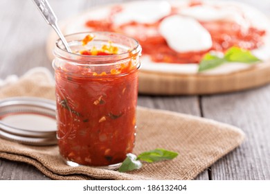 Pizza Sauce In A Jar - Making Pizza