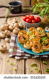 Pizza Snails In Puff Pastry With Ham, Cheese And Mushrooms