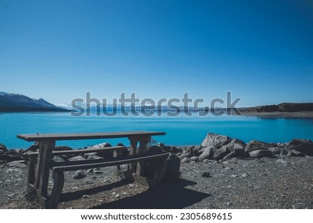 A place to sitdown at lake pukaki