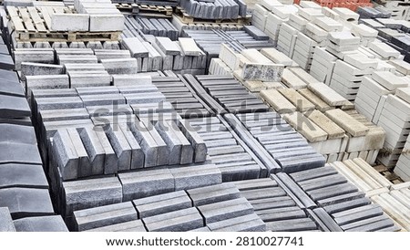 A place where materials for infrastructure and superstructure construction, roadside paving stones and paving stones are stored.