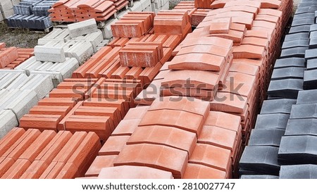 A place where materials for infrastructure and superstructure construction, roadside paving stones and paving stones are stored.