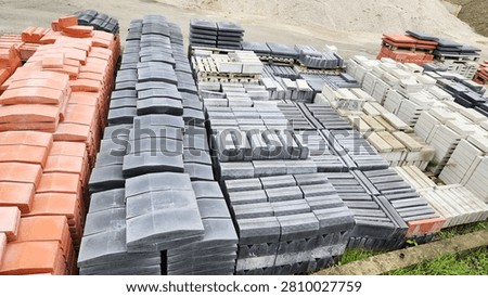 A place where materials for infrastructure and superstructure construction, roadside paving stones and paving stones are stored.