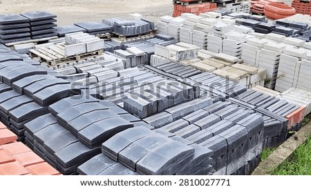 A place where materials for infrastructure and superstructure construction, roadside paving stones and paving stones are stored.