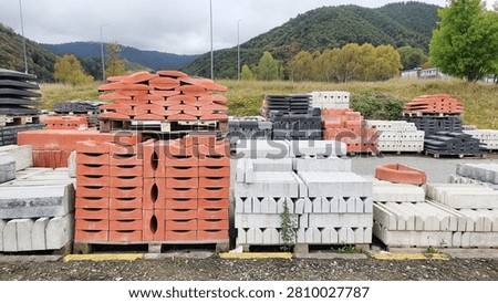 A place where materials for infrastructure and superstructure construction, roadside paving stones and paving stones are stored.