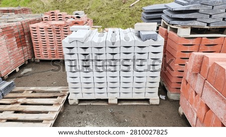 A place where materials for infrastructure and superstructure construction, roadside paving stones and paving stones are stored.