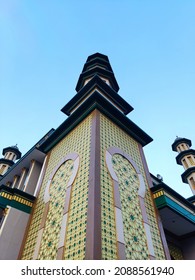 a place of worship for Muslims with the aesthetic structure of the Indonesian archipelago