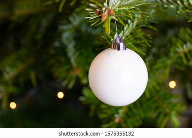 Plain Blank White Christmas Tree Bauble