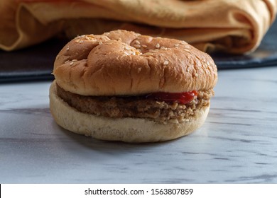plain-boring-microwaved-hamburger-on-260
