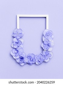 Plain Natural Hydrangea Flowers, Minimal Floral Style Pastel Violet Blossom Arrangement. Flowery Frame For Festive Summer Cards Or Invitations With Copy Space.