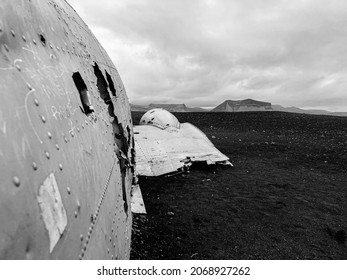 plane DC-3 US Navy Iceland 