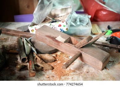 Planer for capenter work on the table
