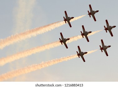 planes doing stunts