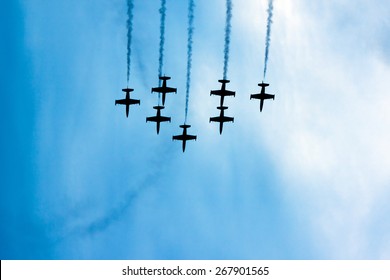 planes fly group