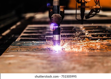 Plasma Cutting Machine Cutting Steel Sheet